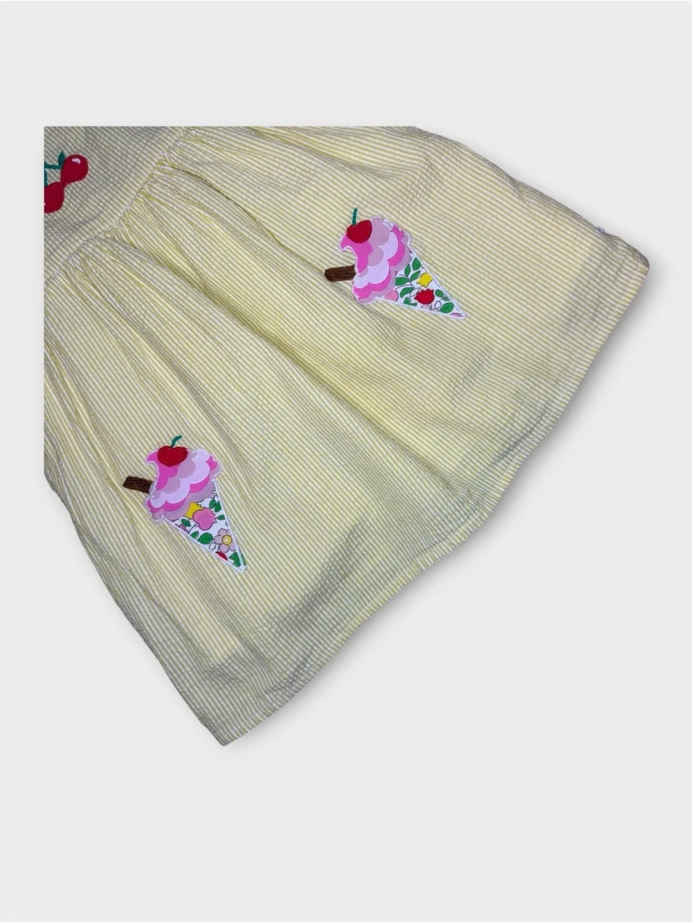 Mini Boden Ice Cream Treats Applique Yellow Seersucker Pinafore Dress